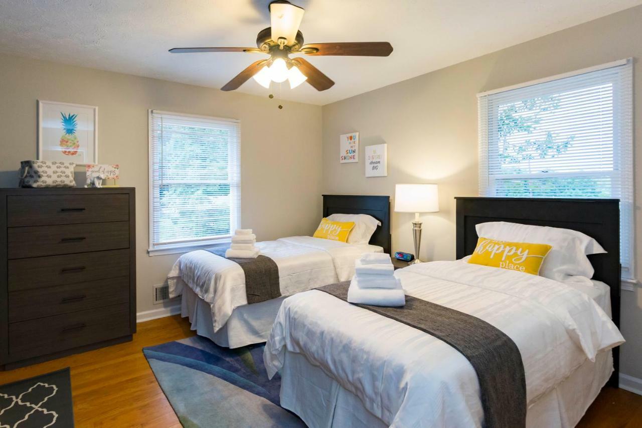 Luxury Home W/Gameroom Kingsizebed Near Six Flags Остел Екстериор снимка