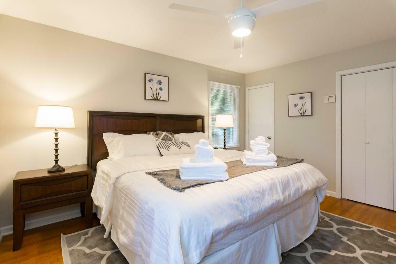 Luxury Home W/Gameroom Kingsizebed Near Six Flags Остел Екстериор снимка