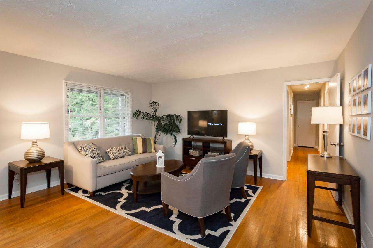 Luxury Home W/Gameroom Kingsizebed Near Six Flags Остел Екстериор снимка